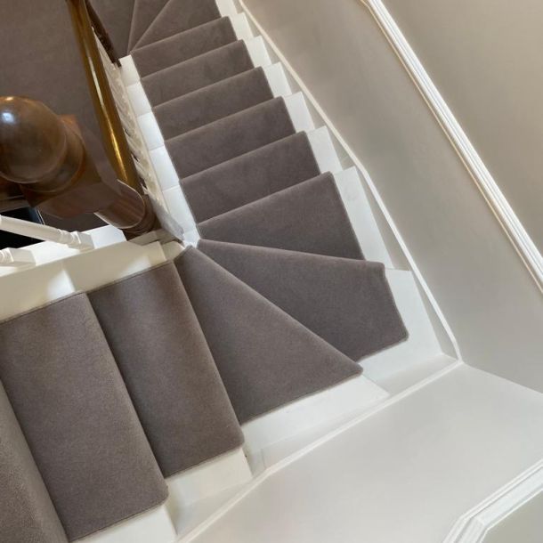 stairs carpet grey